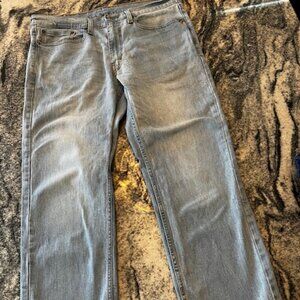 Levi's 514™ Straight Fit jeans Size: Waist 35 and Length 30 (W35 L30) iconic